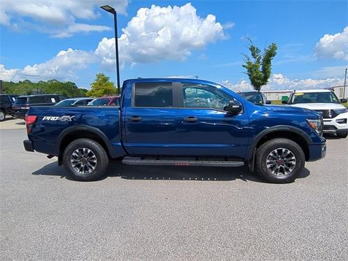 2024 Nissan Titan PRO-4X