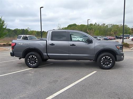 2024 Nissan Titan PRO-4X