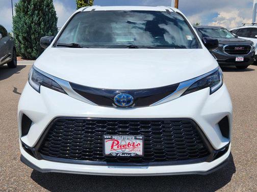 2021 Toyota Sienna XSE 7 Passenger