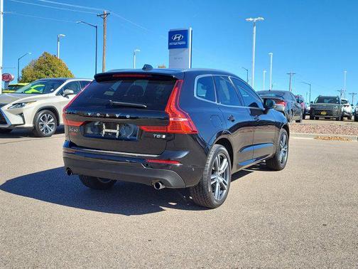 2019 Volvo XC60 T5 Momentum