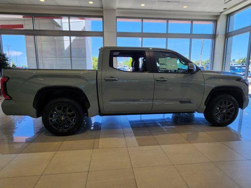 2025 Toyota Tundra Hybrid Platinum