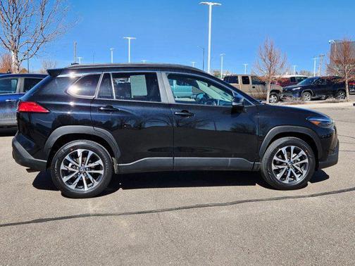 2024 Toyota Corolla Cross XLE