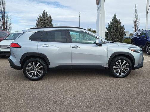 2023 Toyota Corolla Cross XLE