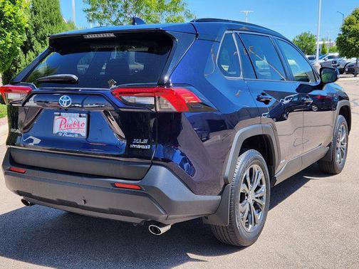 2022 Toyota RAV4 Hybrid XLE Premium