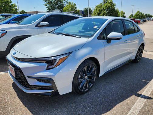 2025 Toyota Corolla Hybrid SE