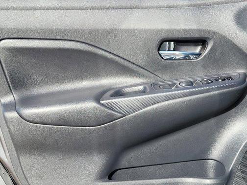 2023 Nissan Versa 1.6 SV