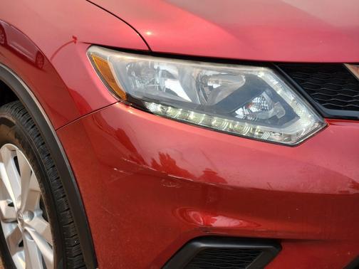 Cayenne Red 2016 Nissan Rogue SV