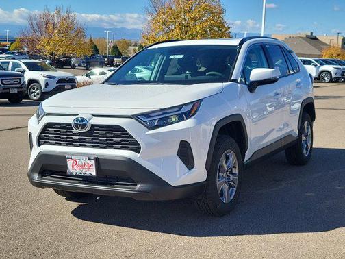 2025 Toyota RAV4 XLE