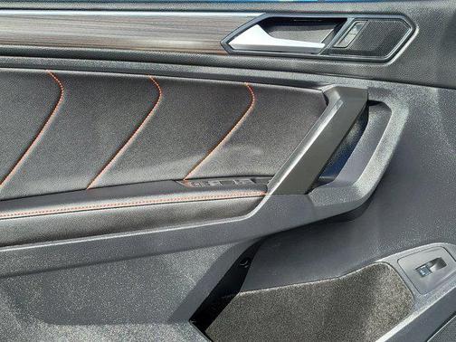 2024 Volkswagen Tiguan 2.0T Wolfsburg Edition