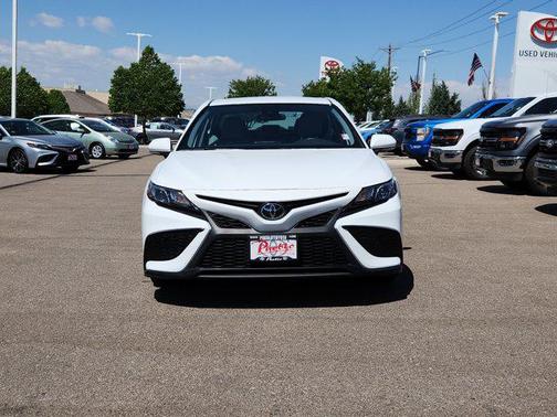 Ice Cap 2023 Toyota Camry SE