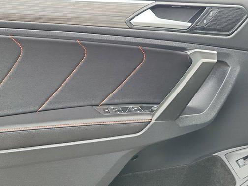 2024 Volkswagen Tiguan 2.0T Wolfsburg Edition