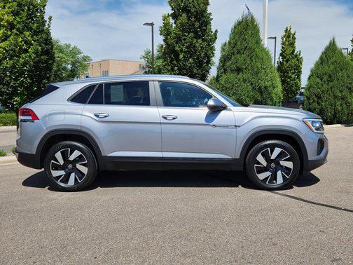 2024 Volkswagen Atlas Cross Sport 2.0T SE w/Technology 4MOTION