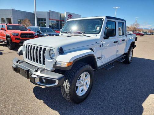2022 Jeep Gladiator Sport S