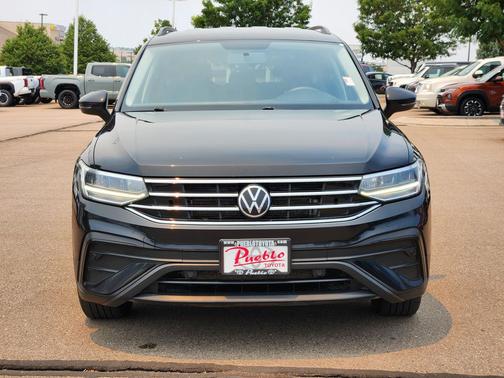 Deep Black Pearl 2022 Volkswagen Tiguan 2.0T S 4MOTION
