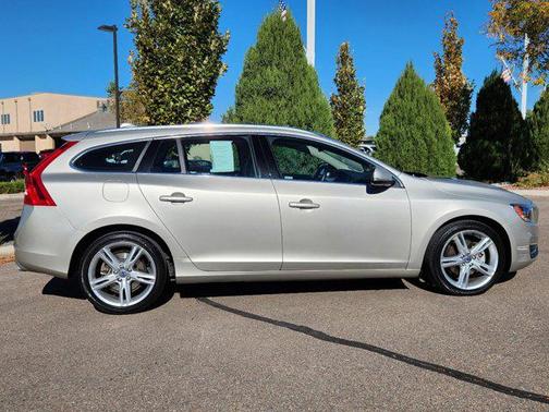 2017 Volvo V60 T5 Premier