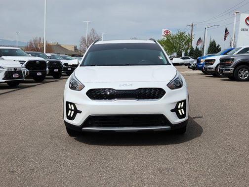 Snow White Pearl 2022 Kia Niro Touring SE