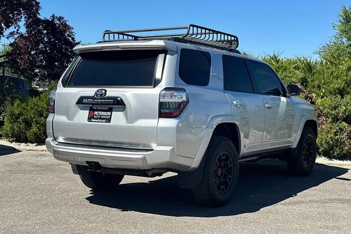 2022 Toyota 4Runner TRD Off Road
