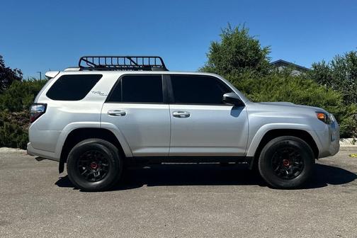 2022 Toyota 4Runner TRD Off Road