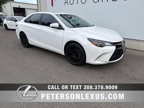 2016 Toyota Camry SE