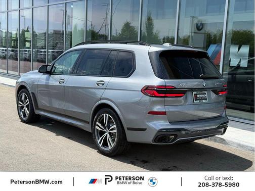 Skyscraper Grey Metallic 2027 BMW X7 M60i