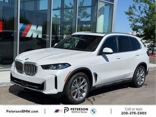 Mineral White Metallic 2026 BMW X5 PHEV xDrive50e