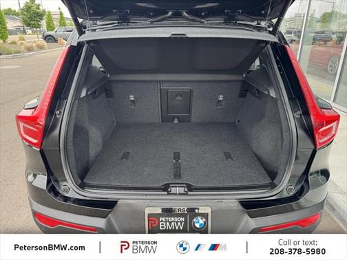 2021 Volvo XC40 Recharge Pure Electric P8