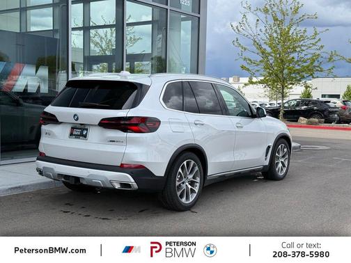 Mineral White Metallic 2026 BMW X5 PHEV xDrive50e