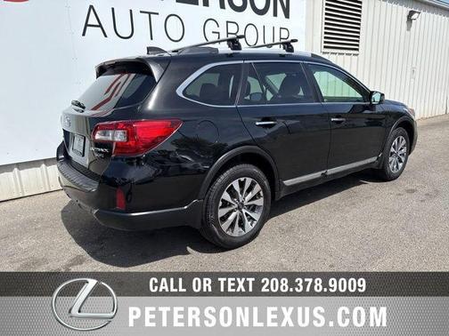 Crystal Black Silica 2017 Subaru Outback 3.6R Touring