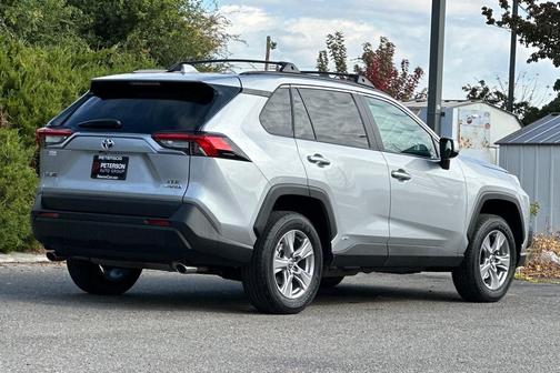2024 Toyota RAV4 Hybrid XLE