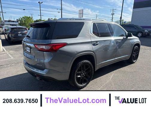 Satin Steel Metallic 2021 Chevrolet Traverse Premier