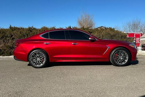 2019 Genesis G70 3.3T Advanced