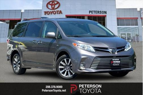 2020 Toyota Sienna XLE
