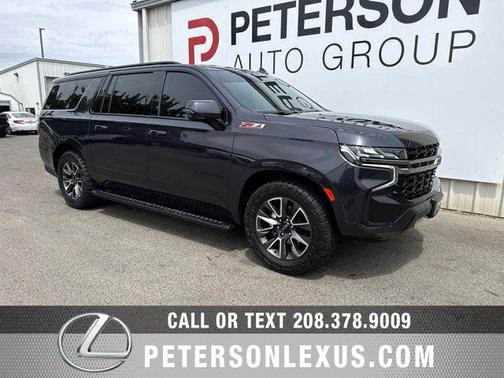 Dark Ash Metallic 2022 Chevrolet Suburban 4WD Z71