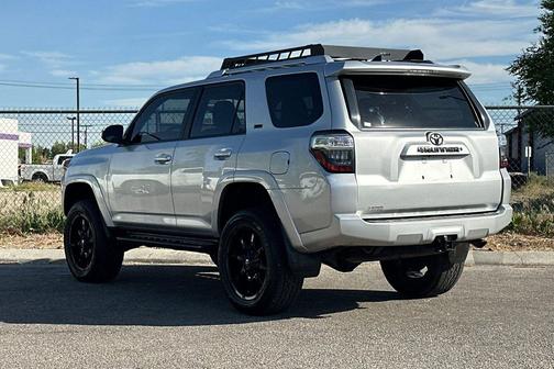 Classic Silver Metallic 2018 Toyota 4Runner SR5