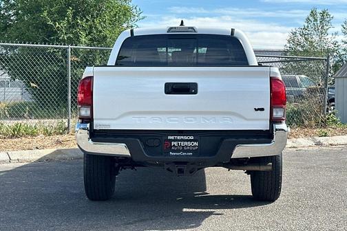 Ice Cap 2023 Toyota Tacoma SR5