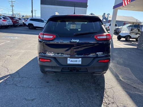 True Blue Pearlcoat 2016 Jeep Cherokee Latitude
