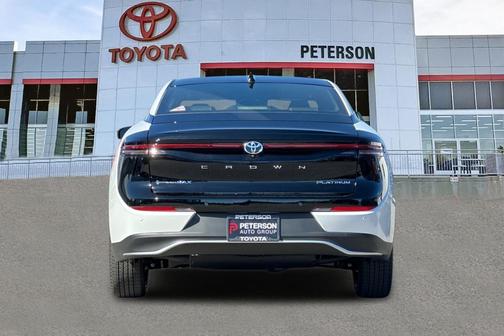 Oxygen White/Black 2026 Toyota Crown Platinum