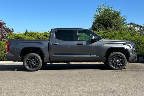 2022 Toyota Tundra Platinum
