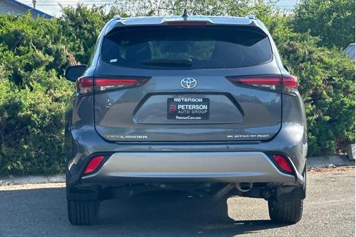 2024 Toyota Highlander Platinum