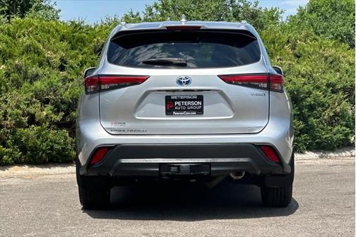 2022 Toyota Highlander Hybrid XLE