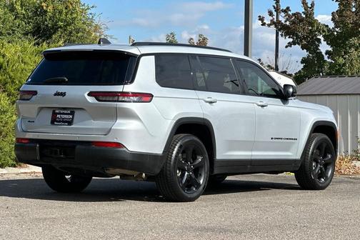 2023 Jeep Grand Cherokee L Altitude