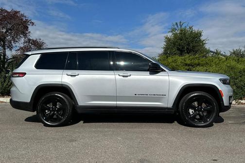 2023 Jeep Grand Cherokee L Altitude