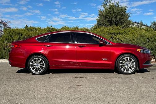 2018 Ford Fusion Energi SE Luxury