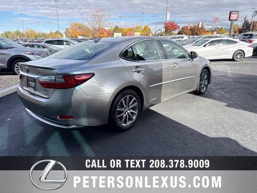 2016 Lexus ES 300h Base