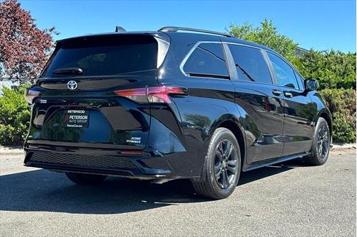 2024 Toyota Sienna XSE 7 Passenger