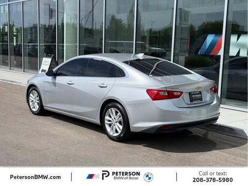 Silver Ice Metallic 2017 Chevrolet Malibu 1LT