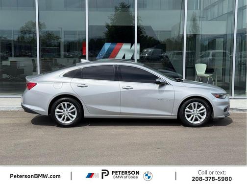 Silver Ice Metallic 2017 Chevrolet Malibu 1LT