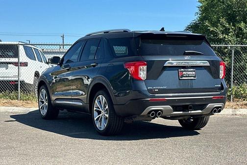Stone Blue Metallic 2022 Ford Explorer Platinum