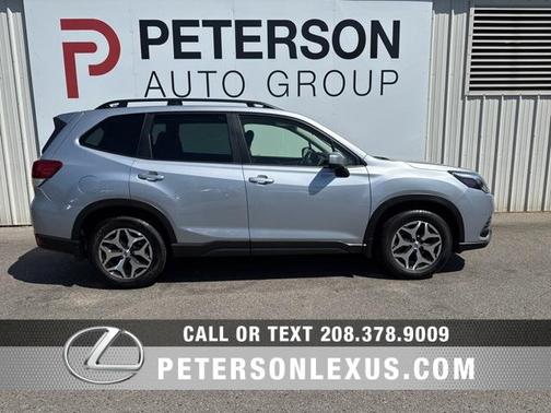 2023 Subaru Forester Premium