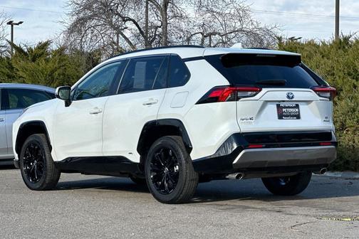 2024 Toyota RAV4 Hybrid SE